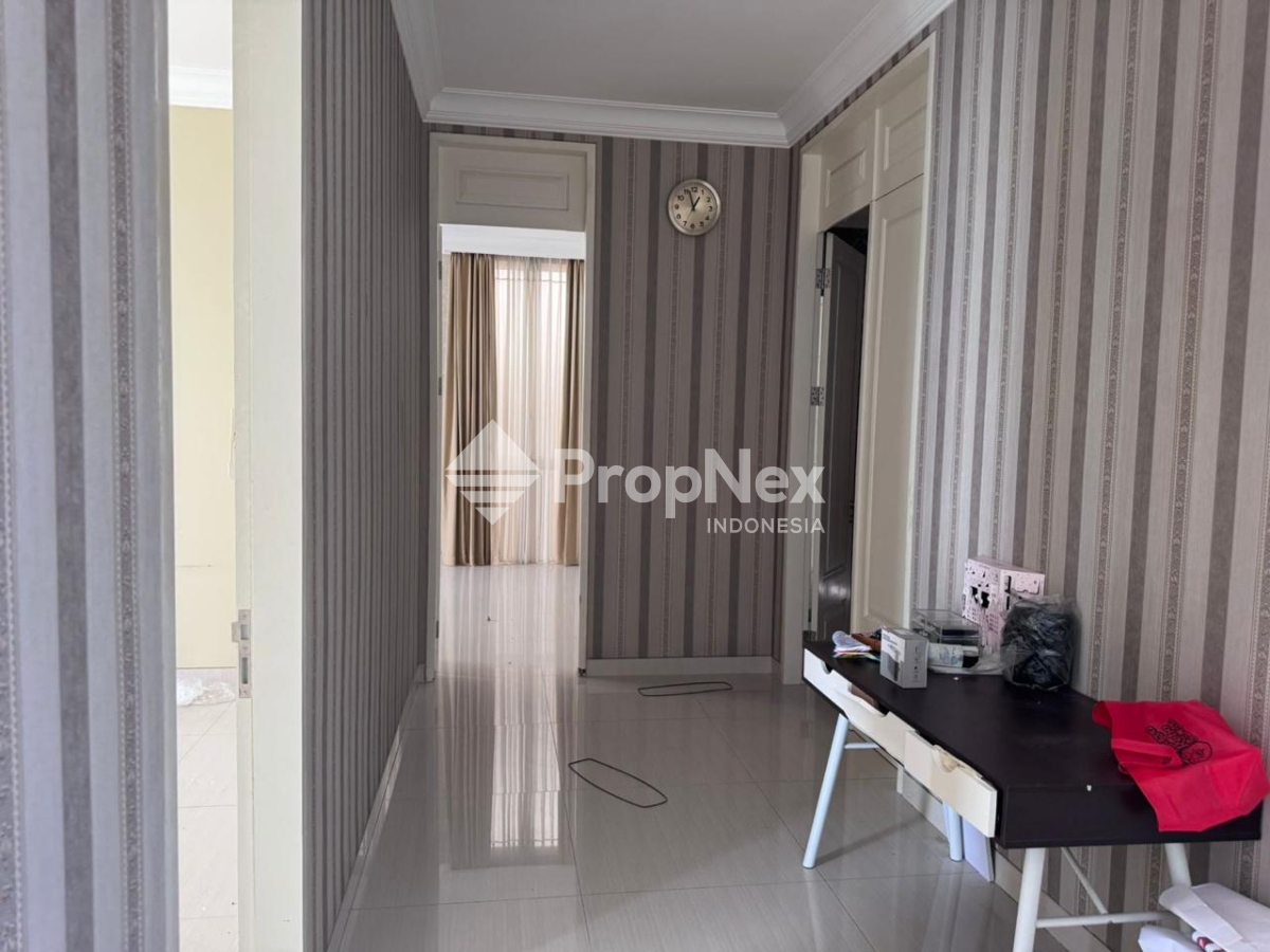 La Ritz Wood Pakuwon Indah — foto 3
